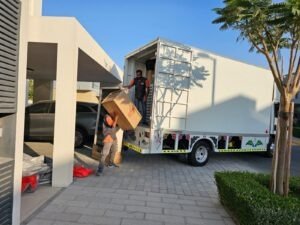professional movers and packers in Dubai packing household items safely